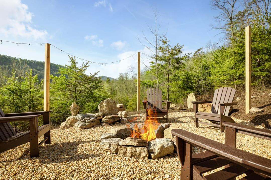 Modern Yurt W River Access, Hot Tub, Wifi & Grill Wardensville Dış mekan fotoğraf