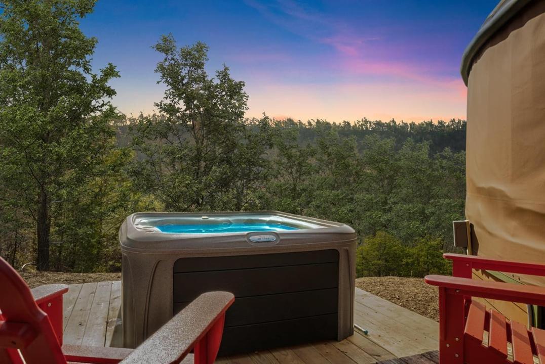 Modern Yurt W River Access, Hot Tub, Wifi & Grill Wardensville Dış mekan fotoğraf