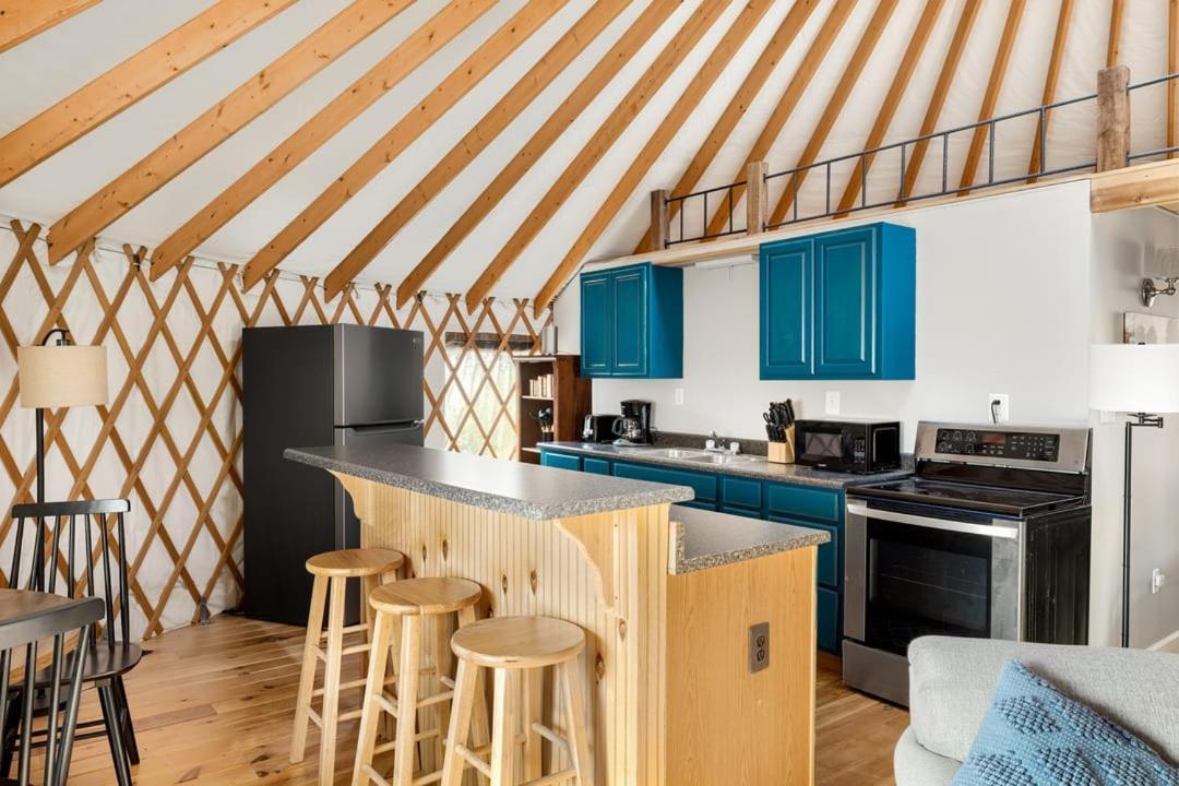 Modern Yurt W River Access, Hot Tub, Wifi & Grill Wardensville Dış mekan fotoğraf