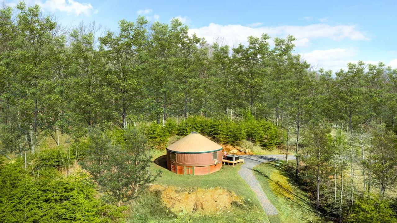 Modern Yurt W River Access, Hot Tub, Wifi & Grill Wardensville Dış mekan fotoğraf