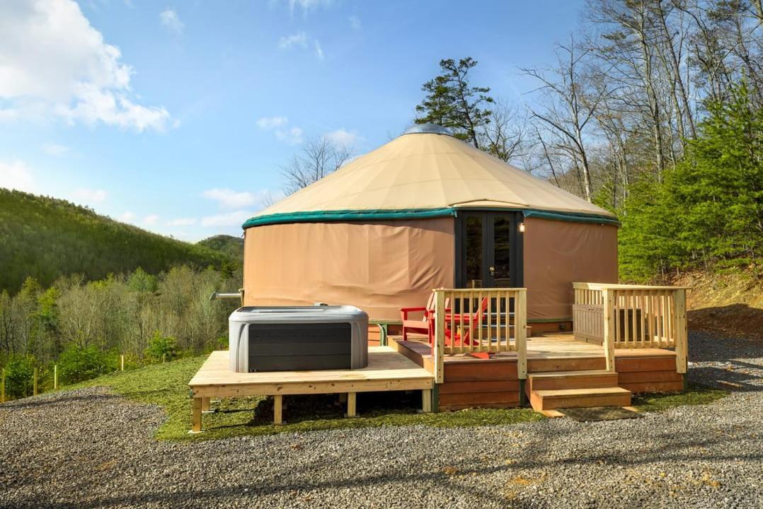 Modern Yurt W River Access, Hot Tub, Wifi & Grill Wardensville Dış mekan fotoğraf