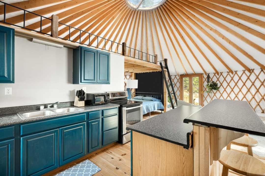 Modern Yurt W River Access, Hot Tub, Wifi & Grill Wardensville Dış mekan fotoğraf